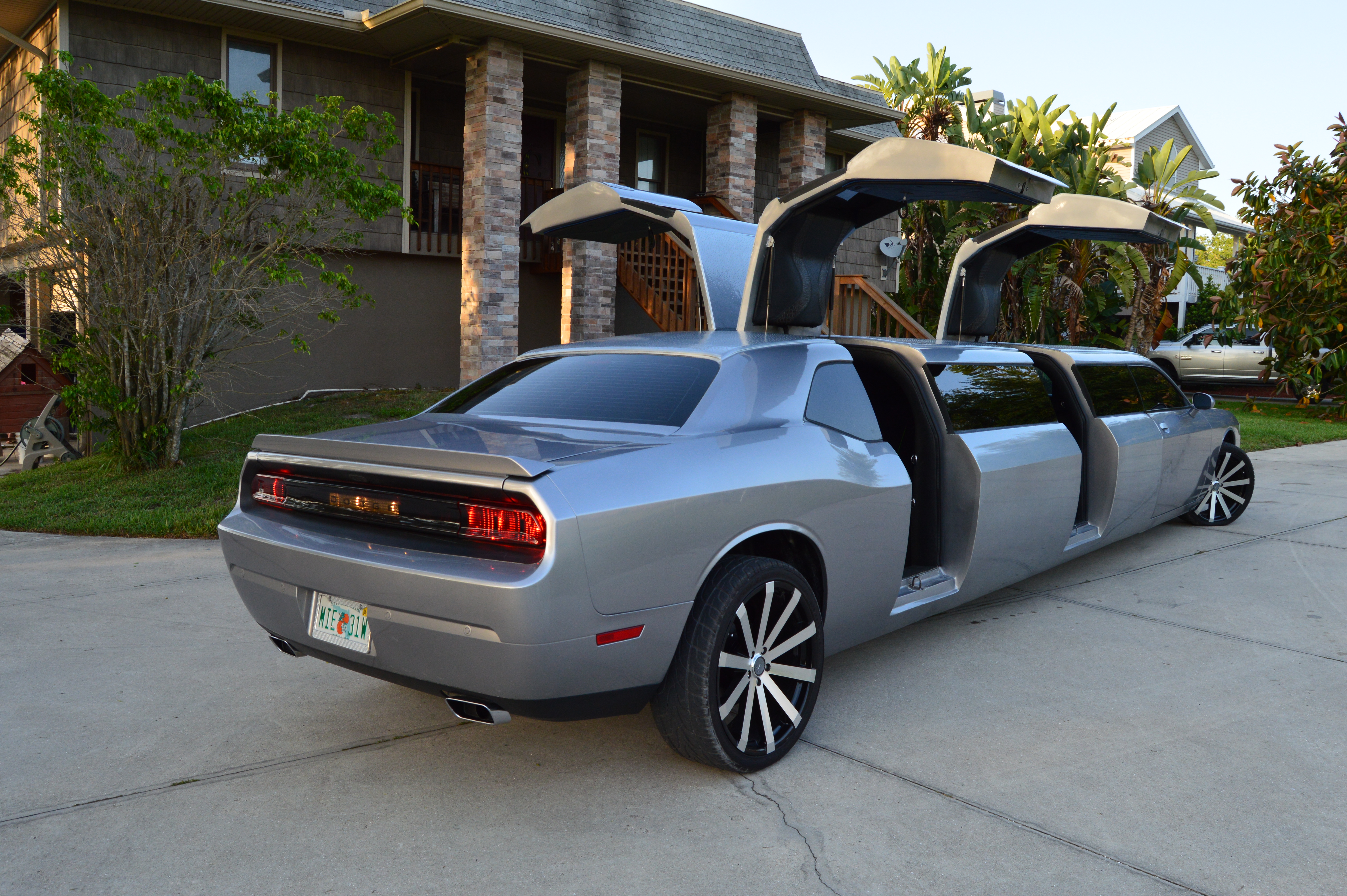 Challenger Stretch Limo Florida