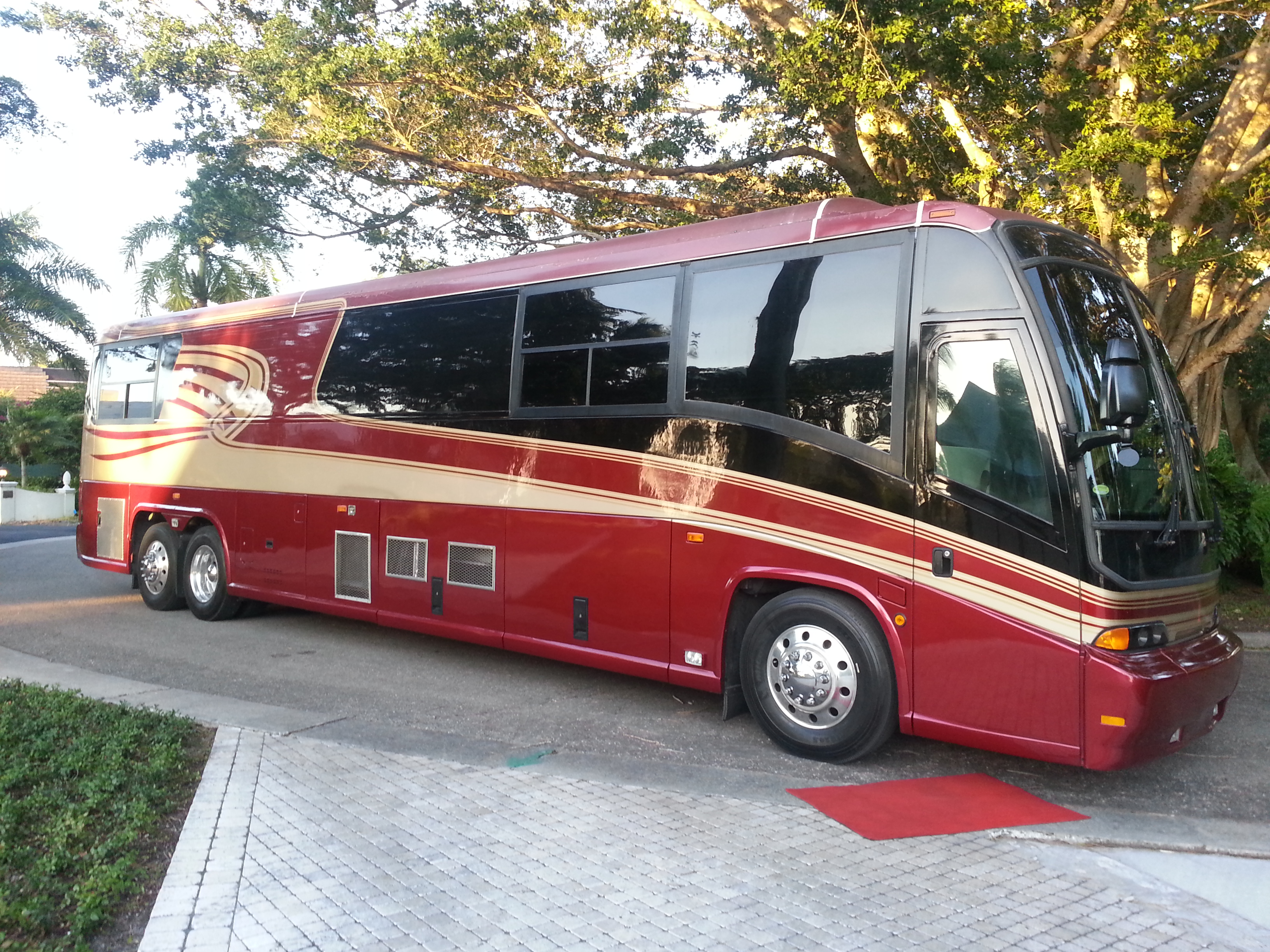 Rockstar Party Bus Limo Florida