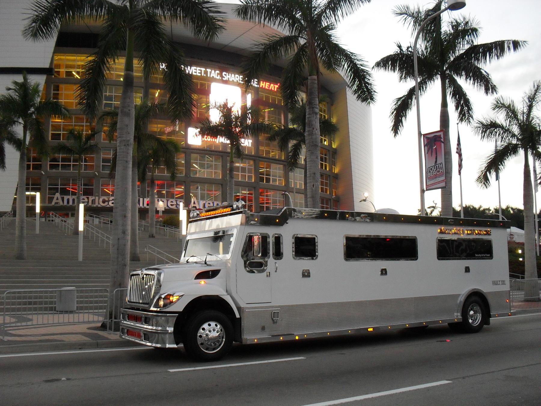 Vault Limo Bus Miami Florida